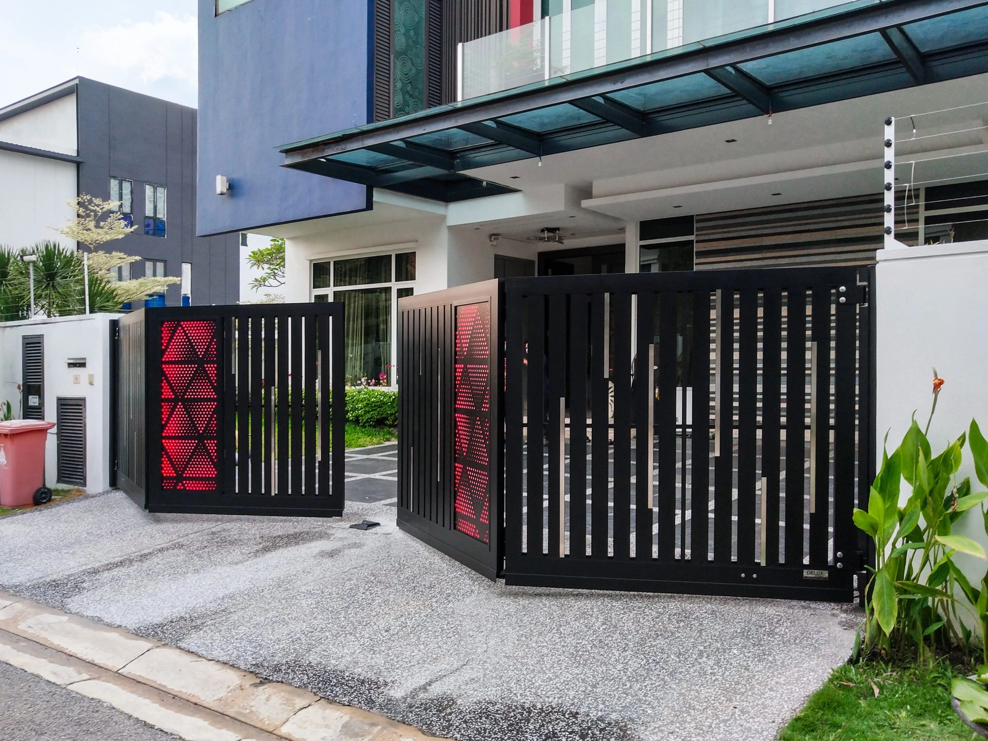 Trackless folding gate Trackless autogate Folding gate Malaysia Aluminium gate Malaysia Delux autogate Unigate Autogate Malaysia Unigate Malaysia Trackless gate Malaysia Aluminium gate supplier Malaysia Aluminium auto gate Autogate price Autogate system price Trackless autogate malaysia price Autogate malaysia price Aluminium gate suppliers Tricity