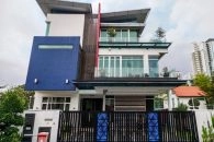 Trackless folding gate Trackless autogate Folding gate Malaysia Aluminium gate Malaysia Delux autogate Unigate Autogate Malaysia Unigate Malaysia Trackless gate Malaysia Aluminium gate supplier Malaysia Aluminium auto gate Autogate price Autogate system price Trackless autogate malaysia price Autogate malaysia price Aluminium gate suppliers Tricity