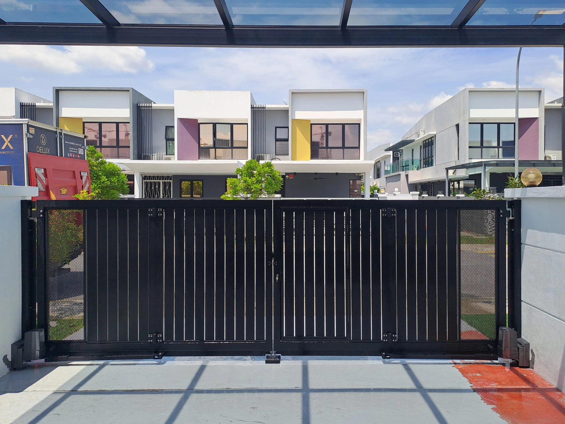 Trackless folding gate Trackless autogate Folding gate Malaysia Aluminium gate Malaysia Delux autogate Unigate Autogate Malaysia Unigate Malaysia Trackless gate Malaysia Aluminium gate supplier Malaysia Aluminium auto gate Autogate price Autogate system price Trackless autogate malaysia price Autogate malaysia price Aluminium gate suppliers classline 301