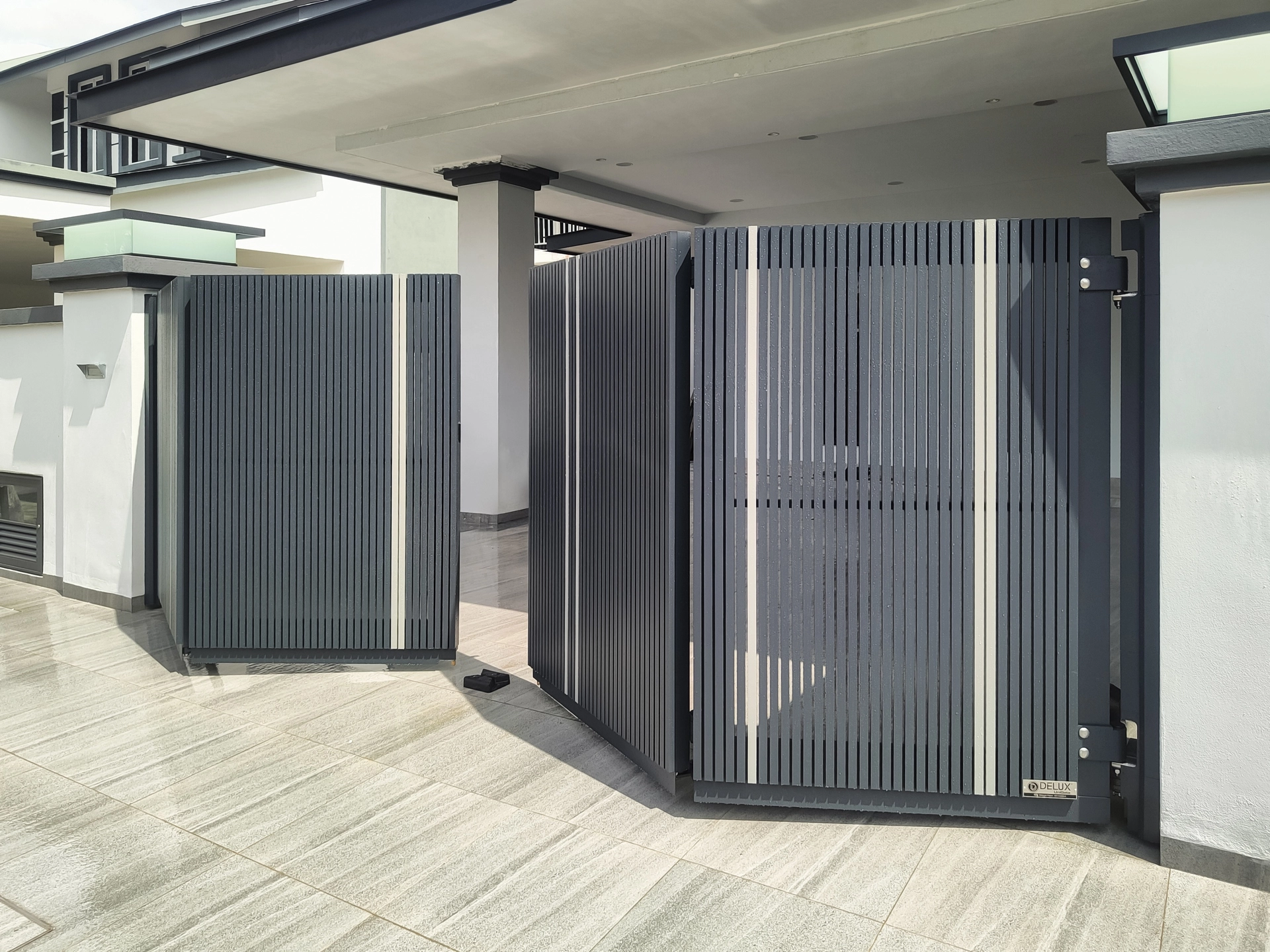 Trackless folding gate Trackless autogate Folding gate Malaysia Aluminium gate Malaysia Delux autogate Unigate Autogate Malaysia Unigate Malaysia Trackless gate Malaysia Aluminium gate supplier Malaysia Aluminium auto gate Autogate price Autogate system price Trackless autogate malaysia price Autogate malaysia price Aluminium gate suppliers xe1