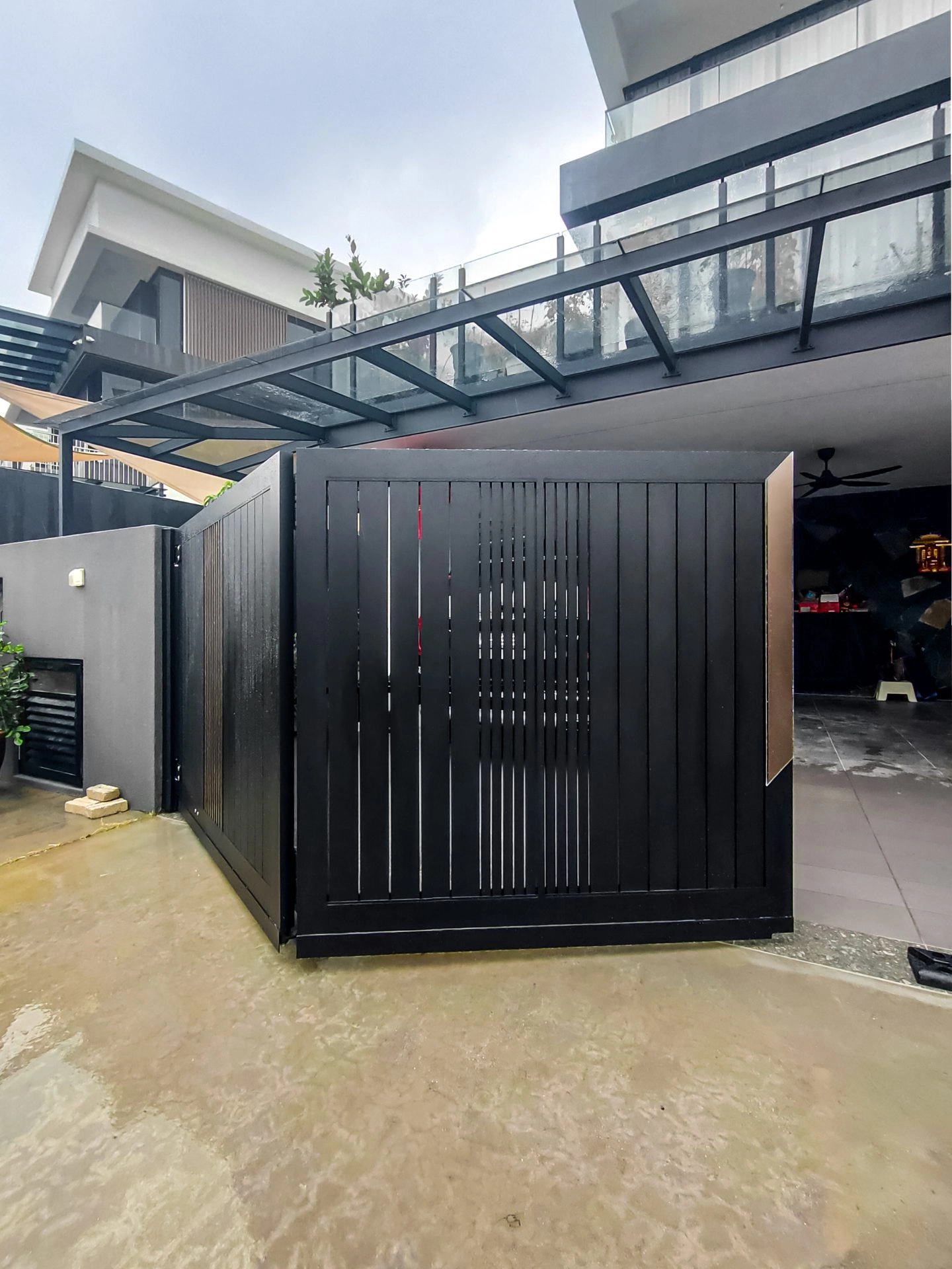 Trackless folding gate Trackless autogate Folding gate Malaysia Aluminium gate Malaysia Delux autogate Unigate Autogate Malaysia Unigate Malaysia Trackless gate Malaysia Aluminium gate supplier Malaysia Aluminium auto gate Autogate price Autogate system price Trackless autogate malaysia price Autogate malaysia price Aluminium gate suppliers lustre2