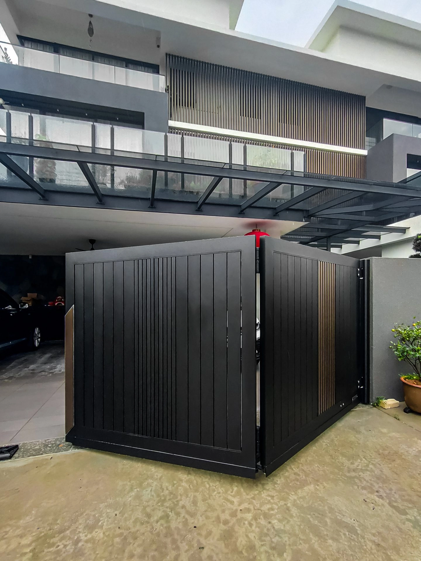 Trackless folding gate Trackless autogate Folding gate Malaysia Aluminium gate Malaysia Delux autogate Unigate Autogate Malaysia Unigate Malaysia Trackless gate Malaysia Aluminium gate supplier Malaysia Aluminium auto gate Autogate price Autogate system price Trackless autogate malaysia price Autogate malaysia price Aluminium gate suppliers lustre2