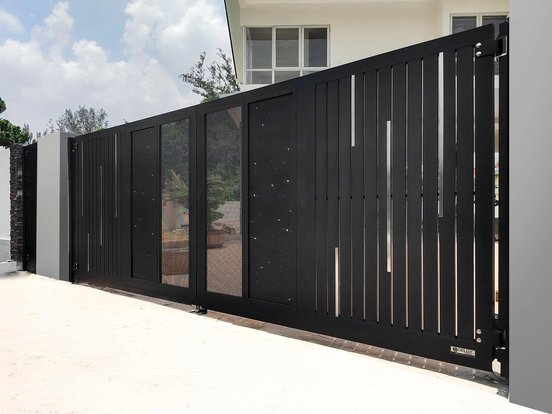 Trackless folding gate Trackless autogate Folding gate Malaysia Aluminium gate Malaysia Delux autogate Unigate Autogate Malaysia Unigate Malaysia Trackless gate Malaysia Aluminium gate supplier Malaysia Aluminium auto gate Autogate price Autogate system price Trackless autogate malaysia price Autogate malaysia price Aluminium gate suppliers starry