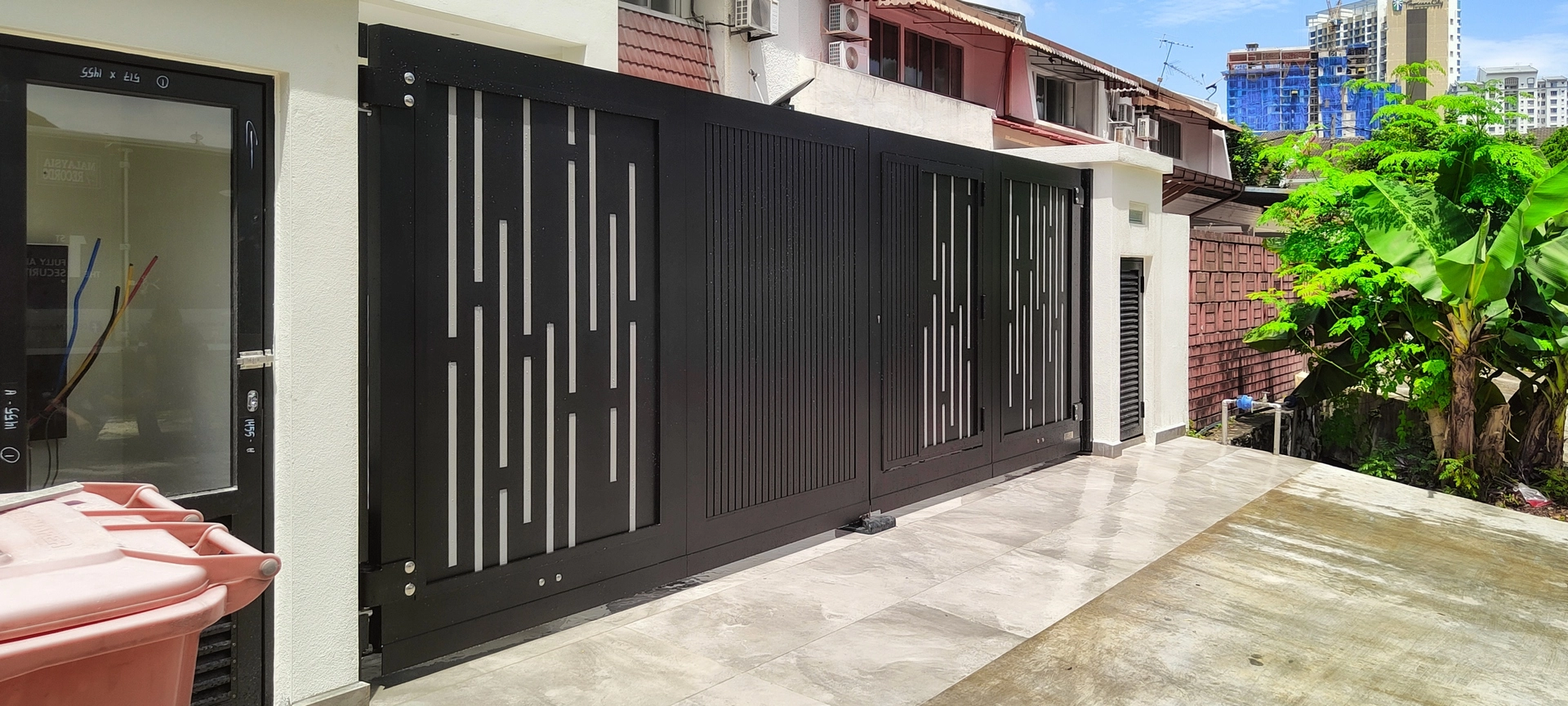 Trackless folding gate Trackless autogate Folding gate Malaysia Aluminium gate Malaysia Delux autogate Unigate Autogate Malaysia Unigate Malaysia Trackless gate Malaysia Aluminium gate supplier Malaysia Aluminium auto gate Autogate price Autogate system price Trackless autogate malaysia price Autogate malaysia price Aluminium gate suppliers wood 1