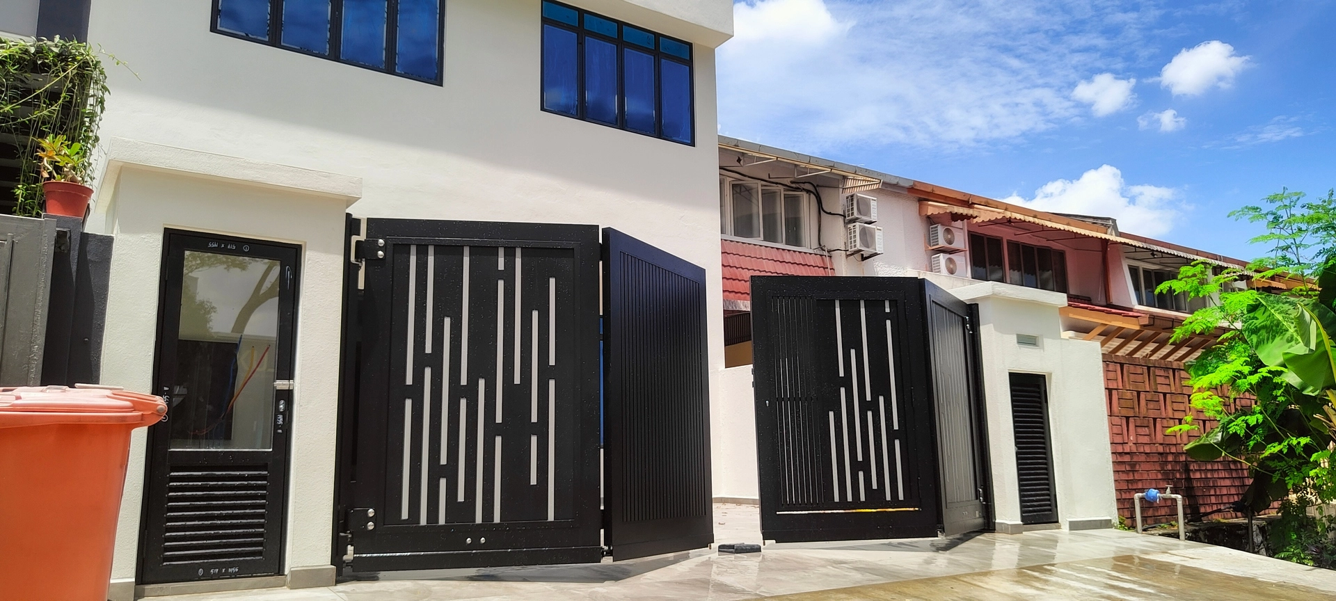 Trackless folding gate Trackless autogate Folding gate Malaysia Aluminium gate Malaysia Delux autogate Unigate Autogate Malaysia Unigate Malaysia Trackless gate Malaysia Aluminium gate supplier Malaysia Aluminium auto gate Autogate price Autogate system price Trackless autogate malaysia price Autogate malaysia price Aluminium gate suppliers wood 1