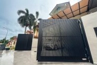 Trackless folding gate Trackless autogate Folding gate Malaysia Aluminium gate Malaysia Delux autogate Unigate Autogate Malaysia Unigate Malaysia Trackless gate Malaysia Aluminium gate supplier Malaysia Aluminium auto gate Autogate price Autogate system price Trackless autogate malaysia price Autogate malaysia price Aluminium gate suppliers xe9