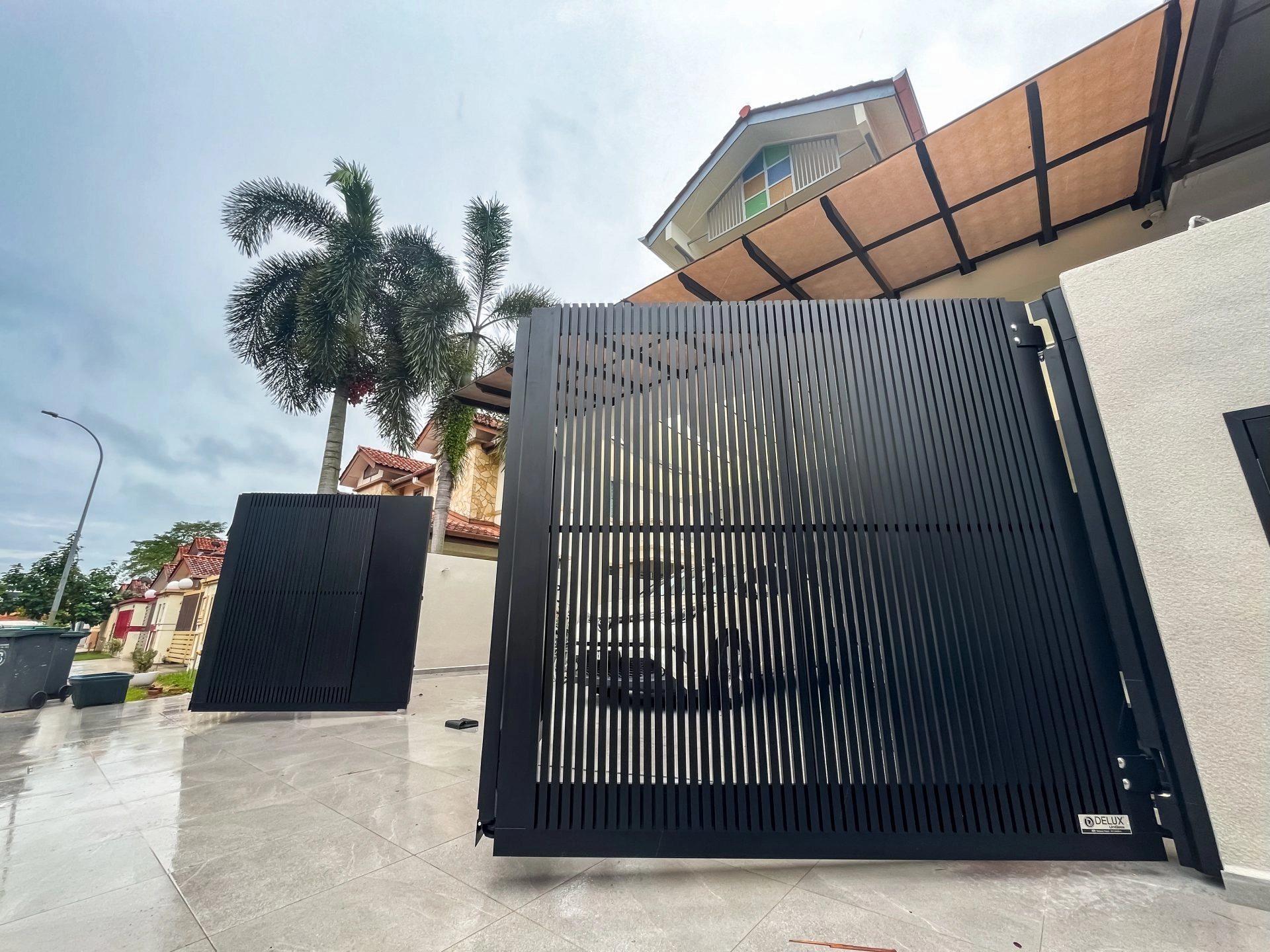 Trackless folding gate Trackless autogate Folding gate Malaysia Aluminium gate Malaysia Delux autogate Unigate Autogate Malaysia Unigate Malaysia Trackless gate Malaysia Aluminium gate supplier Malaysia Aluminium auto gate Autogate price Autogate system price Trackless autogate malaysia price Autogate malaysia price Aluminium gate suppliers xe9