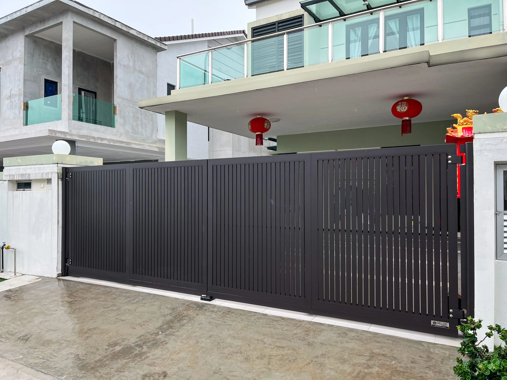 Trackless folding gate Trackless autogate Folding gate Malaysia Aluminium gate Malaysia Delux autogate Unigate Autogate Malaysia Unigate Malaysia Trackless gate Malaysia Aluminium gate supplier Malaysia Aluminium auto gate Autogate price Autogate system price Trackless autogate malaysia price Autogate malaysia price Aluminium gate suppliers texstone x16