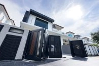 Trackless folding gate Trackless autogate Folding gate Malaysia Aluminium gate Malaysia Delux autogate Unigate Autogate Malaysia Unigate Malaysia Trackless gate Malaysia Aluminium gate supplier Malaysia Aluminium auto gate Autogate price Autogate system price Trackless autogate malaysia price Autogate malaysia price Aluminium gate suppliers volca