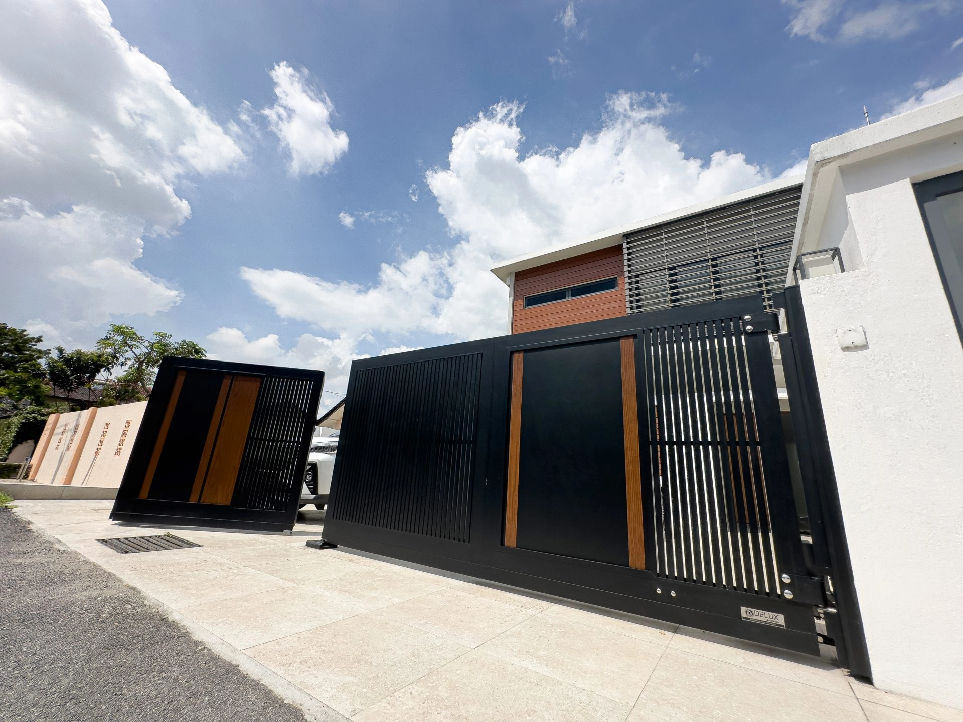 Trackless folding gate Trackless autogate Folding gate Malaysia Aluminium gate Malaysia Delux autogate Unigate Autogate Malaysia Unigate Malaysia Trackless gate Malaysia Aluminium gate supplier Malaysia Aluminium auto gate Autogate price Autogate system price Trackless autogate malaysia price Autogate malaysia price Aluminium gate suppliers inline 8