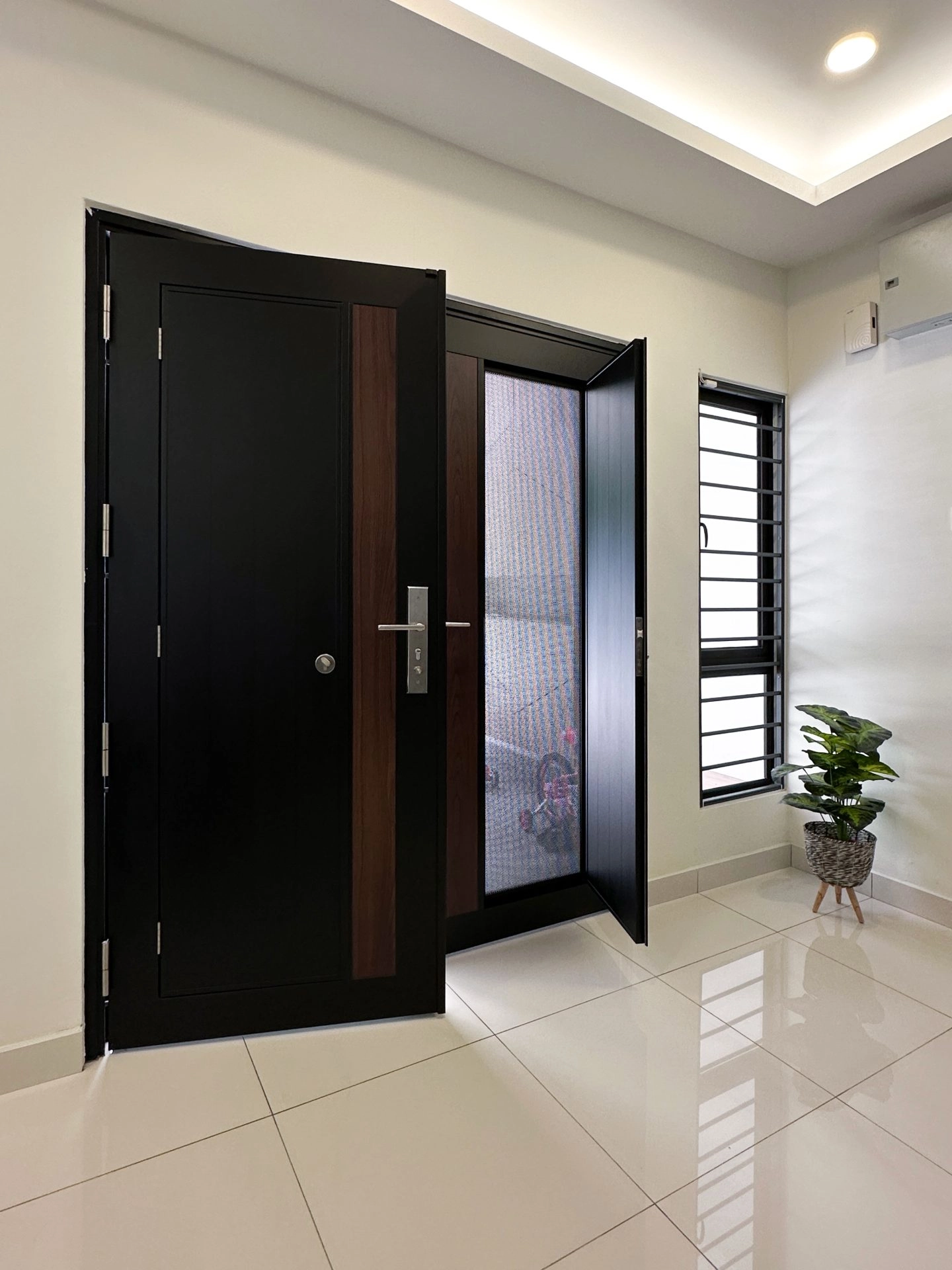 AlutechDoor Double Door DT601W
