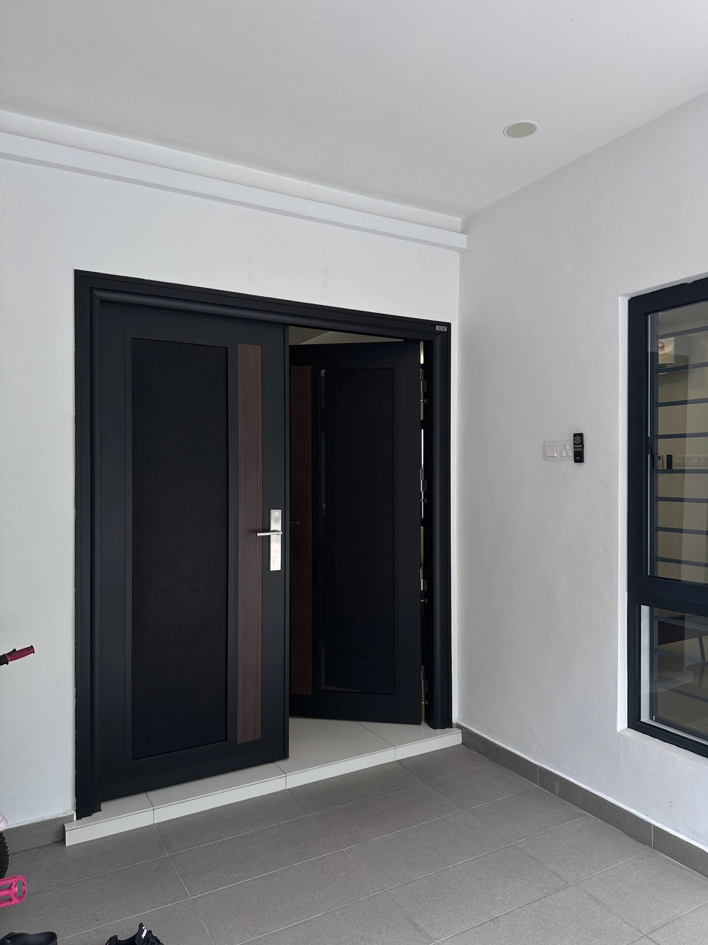 AlutechDoor Double Door DT601W