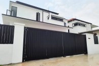 Trackless folding gate Trackless autogate Folding gate Malaysia Aluminium gate Malaysia Delux autogate Unigate Autogate Malaysia Unigate Malaysia Trackless gate Malaysia Aluminium gate supplier Malaysia Aluminium auto gate Autogate price Autogate system price Trackless autogate malaysia price Autogate malaysia price Aluminium gate suppliers contemporary 802