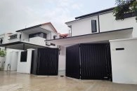 Trackless folding gate Trackless autogate Folding gate Malaysia Aluminium gate Malaysia Delux autogate Unigate Autogate Malaysia Unigate Malaysia Trackless gate Malaysia Aluminium gate supplier Malaysia Aluminium auto gate Autogate price Autogate system price Trackless autogate malaysia price Autogate malaysia price Aluminium gate suppliers contemporary 802