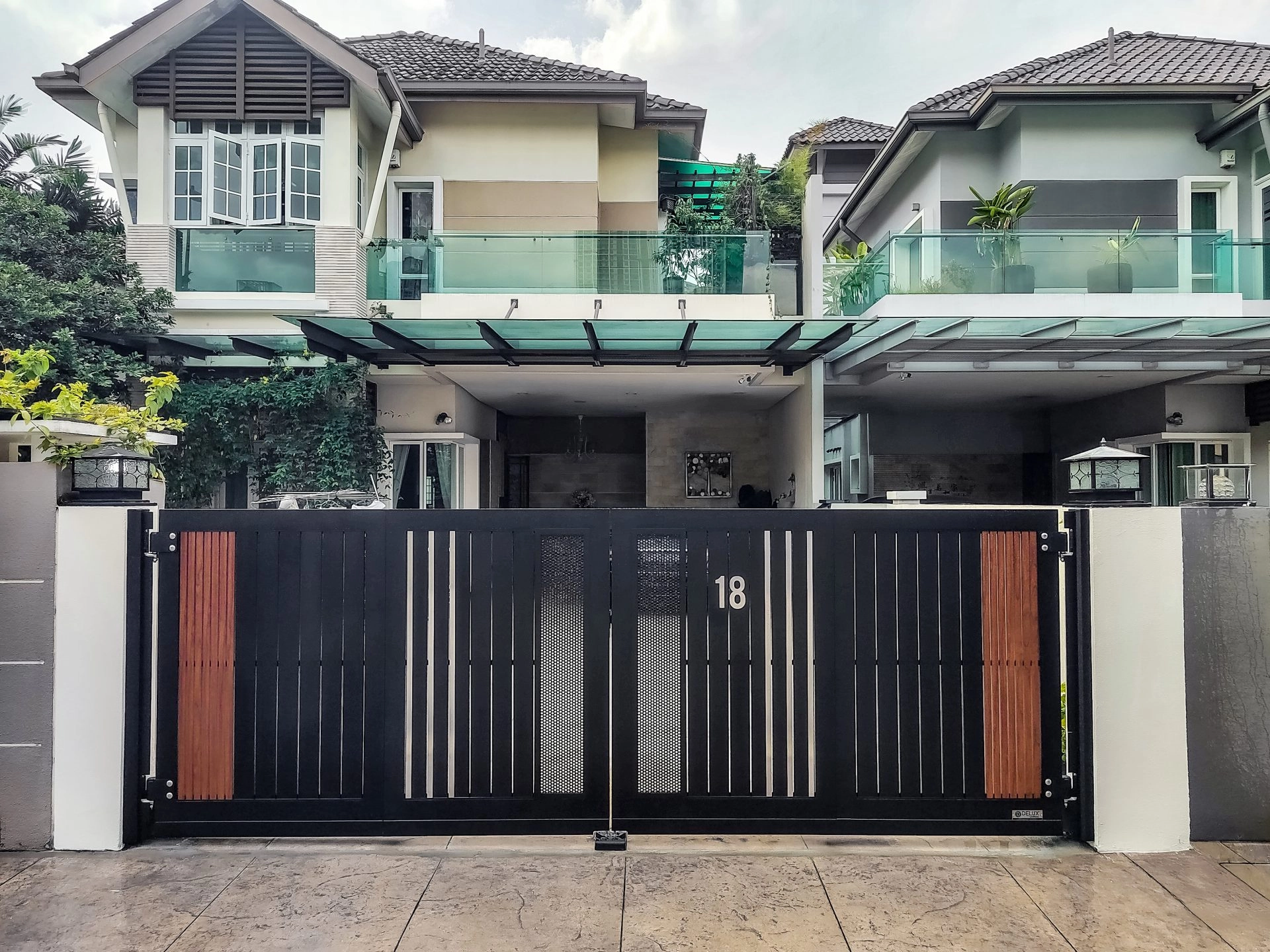 Trackless folding gate Trackless autogate Folding gate Malaysia Aluminium gate Malaysia Delux autogate Unigate Autogate Malaysia Unigate Malaysia Trackless gate Malaysia Aluminium gate supplier Malaysia Aluminium auto gate Autogate price Autogate system price Trackless autogate malaysia price Autogate malaysia price Aluminium gate suppliers pine 3