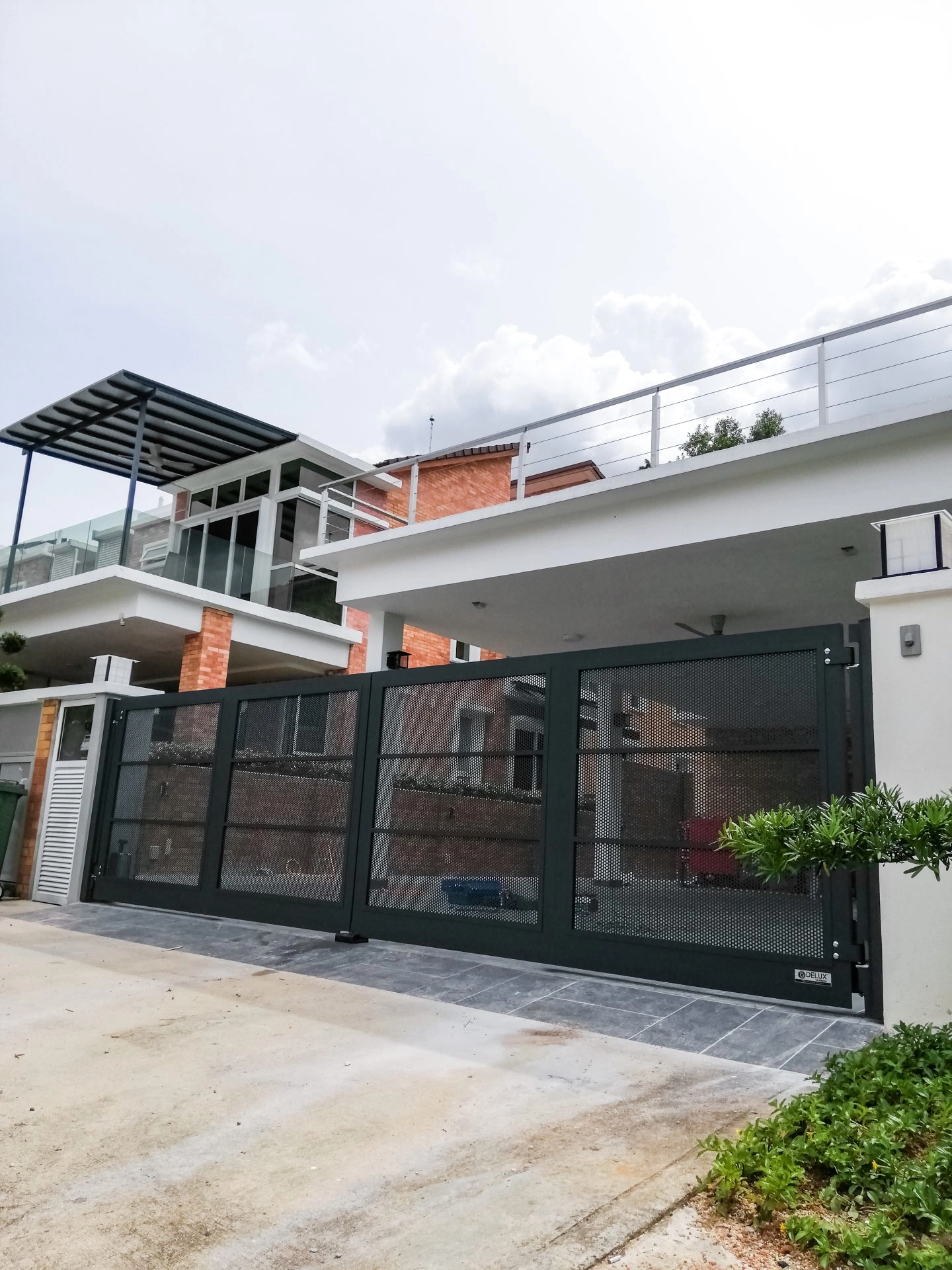 Trackless folding gate Trackless autogate Folding gate Malaysia Aluminium gate Malaysia Delux autogate Unigate Autogate Malaysia Unigate Malaysia Trackless gate Malaysia Aluminium gate supplier Malaysia Aluminium auto gate Autogate price Autogate system price Trackless autogate malaysia price Autogate malaysia price Aluminium gate suppliers x7