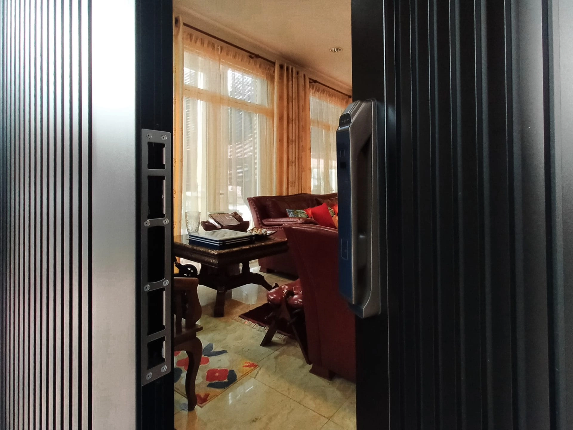 Security door Malaysia Aluminum door Luxury security door Delux security door price Aluminium security door Alutechdoor Security door design for home Best safety door Best security door malaysia Modern security door Security door design Double Door DT612P