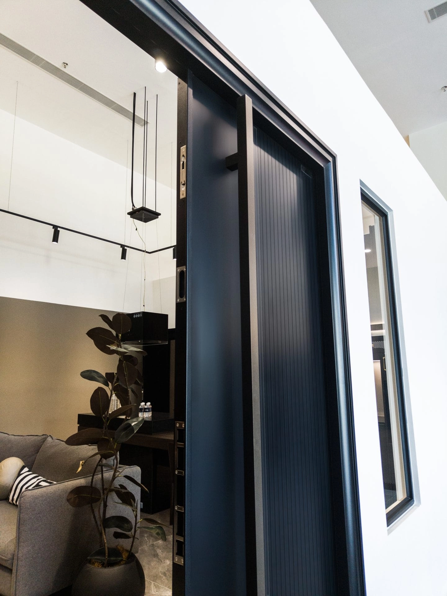 Security door Malaysia Aluminum door Luxury security door Delux security door price Aluminium security door Alutechdoor Security door design for home Best safety door Best security door malaysia Modern security door Security door design Double Door LX104