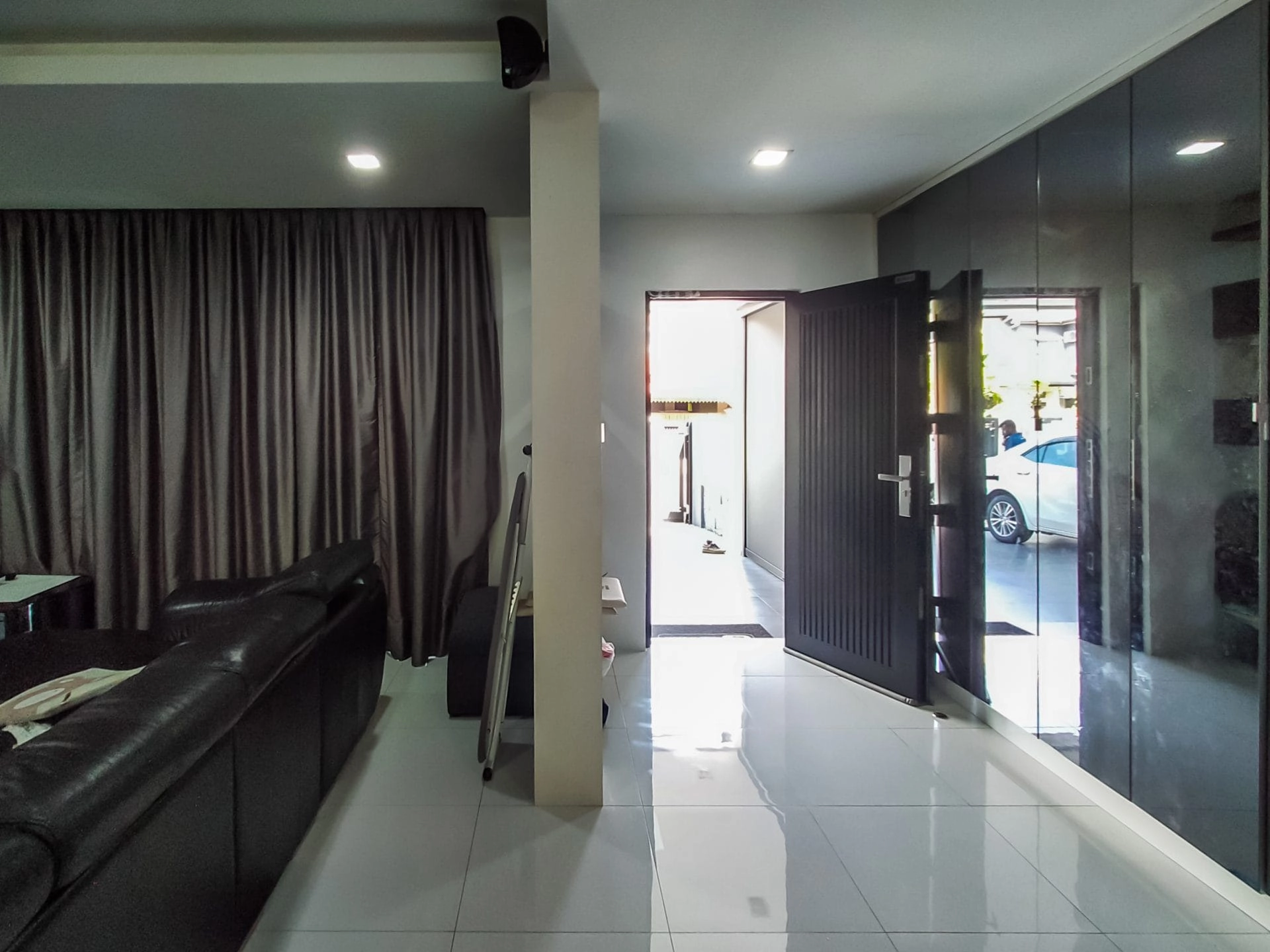 Security door Malaysia Aluminum door Luxury security door Delux security door price Aluminium security door Alutechdoor Security door design for home Best safety door Best security door malaysia Modern security door Security door design Single Door DT612P