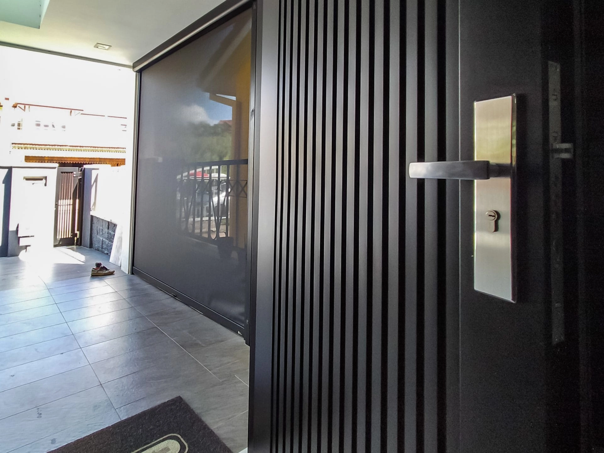 Security door Malaysia Aluminum door Luxury security door Delux security door price Aluminium security door Alutechdoor Security door design for home Best safety door Best security door malaysia Modern security door Security door design Single Door DT612P