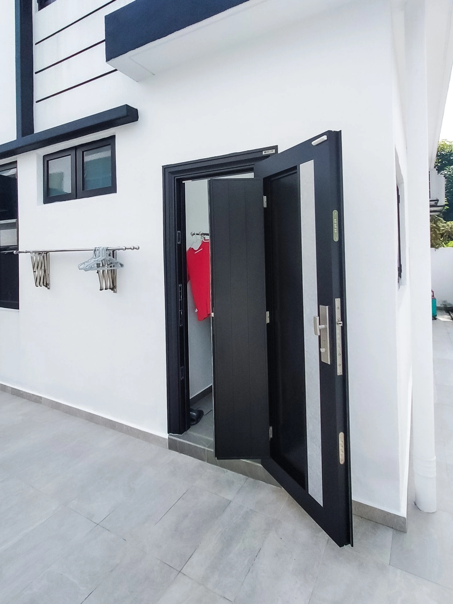 Security door Malaysia Aluminum door Luxury security door Delux security door price Aluminium security door Alutechdoor Security door design for home Best safety door Best security door malaysia Modern security door Security door design Single Door DT601C