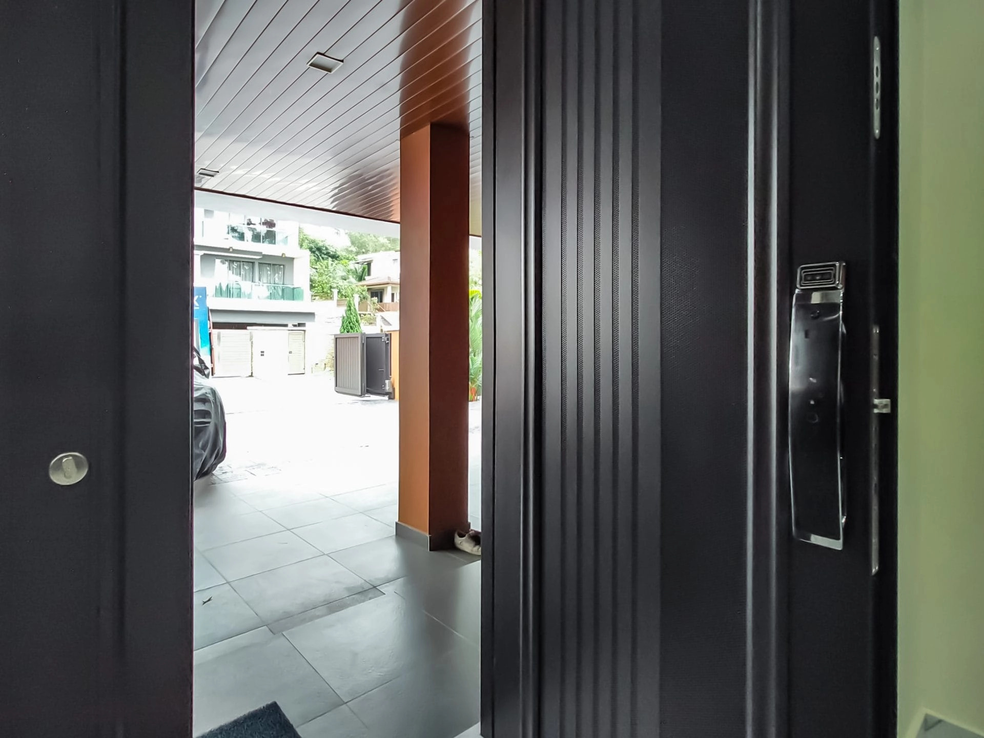 Security door Malaysia Aluminum door Luxury security door Delux security door price Aluminium security door Alutechdoor Security door design for home Best safety door Best security door malaysia Modern security door Security door design Double Door DT608