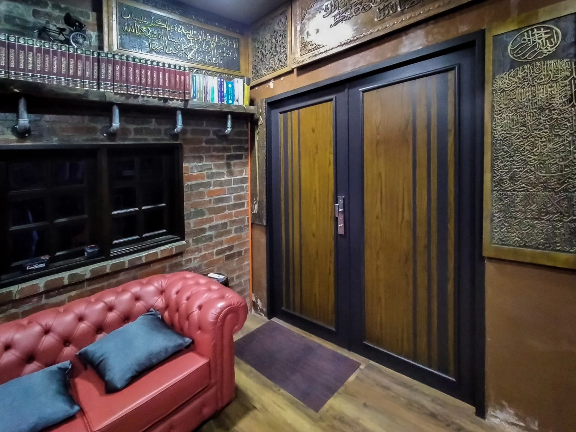 Security door Malaysia Aluminum door Luxury security door Delux security door price Aluminium security door Alutechdoor Security door design for home Best safety door Best security door malaysia Modern security door Security door design Double Door DT804W