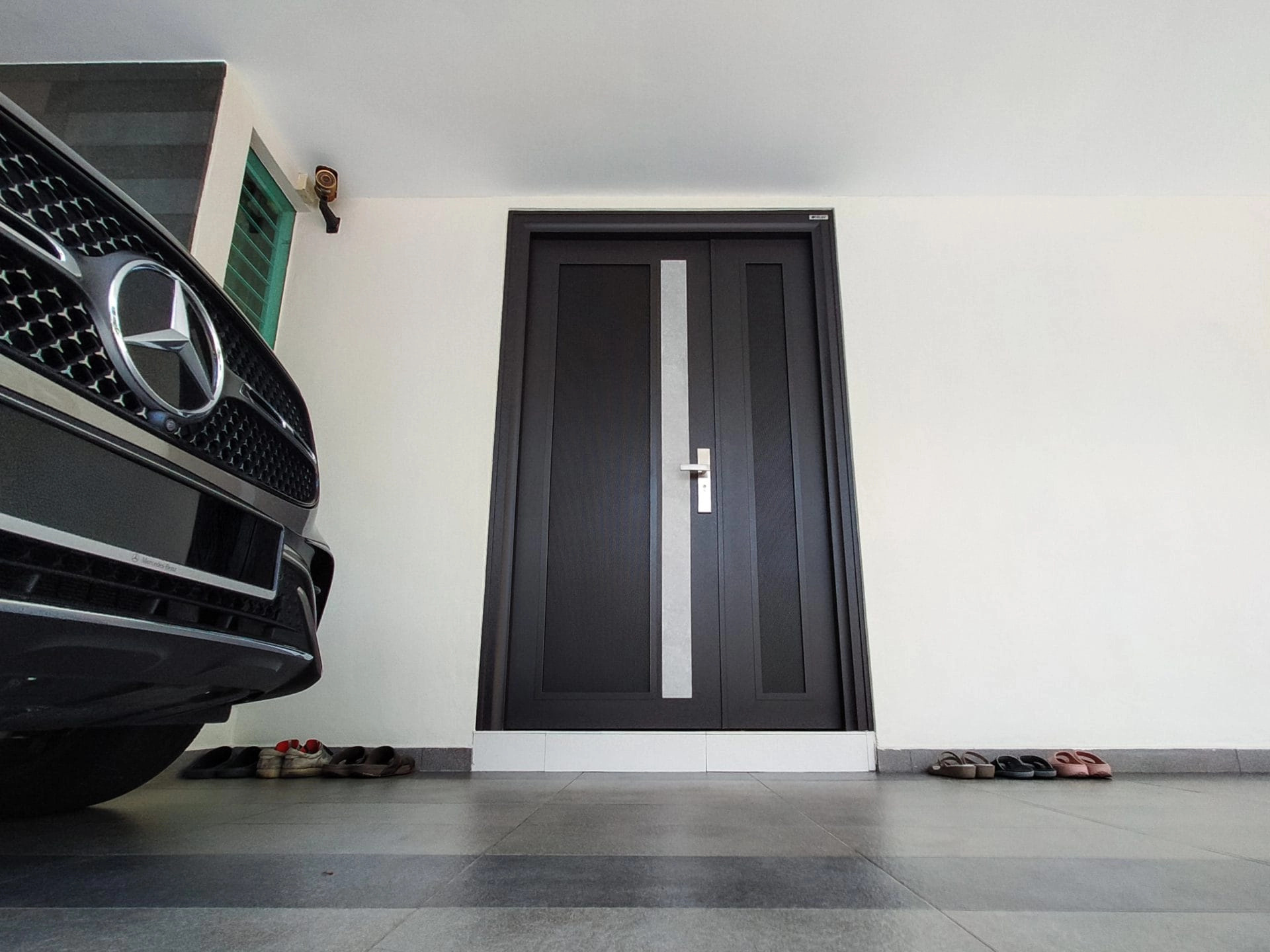 Security door Malaysia Aluminum door Luxury security door Delux security door price Aluminium security door Alutechdoor Security door design for home Best safety door Best security door malaysia Modern security door Security door design One and Half Door DT601C