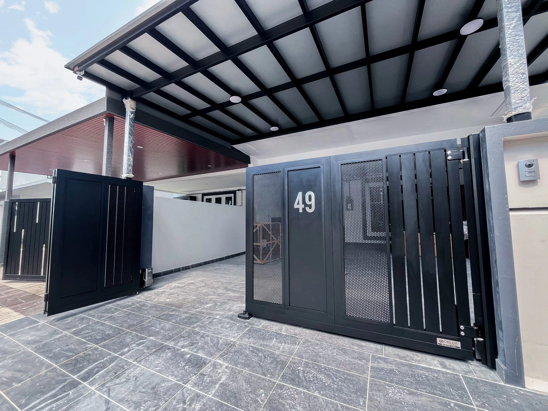 Trackless folding gate Trackless autogate Folding gate Malaysia Aluminium gate Malaysia Delux autogate Unigate Autogate Malaysia Unigate Malaysia Trackless gate Malaysia Aluminium gate supplier Malaysia Aluminium auto gate Autogate price Autogate system price Trackless autogate malaysia price Autogate malaysia price Aluminium gate suppliers inline 4