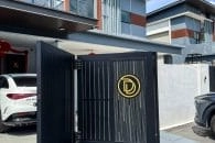 Trackless folding gate Trackless autogate Folding gate Malaysia Aluminium gate Malaysia Delux autogate Unigate Autogate Malaysia Unigate Malaysia Trackless gate Malaysia Aluminium gate supplier Malaysia Aluminium auto gate Autogate price Autogate system price Trackless autogate malaysia price Autogate malaysia price Aluminium gate suppliers vazz 2