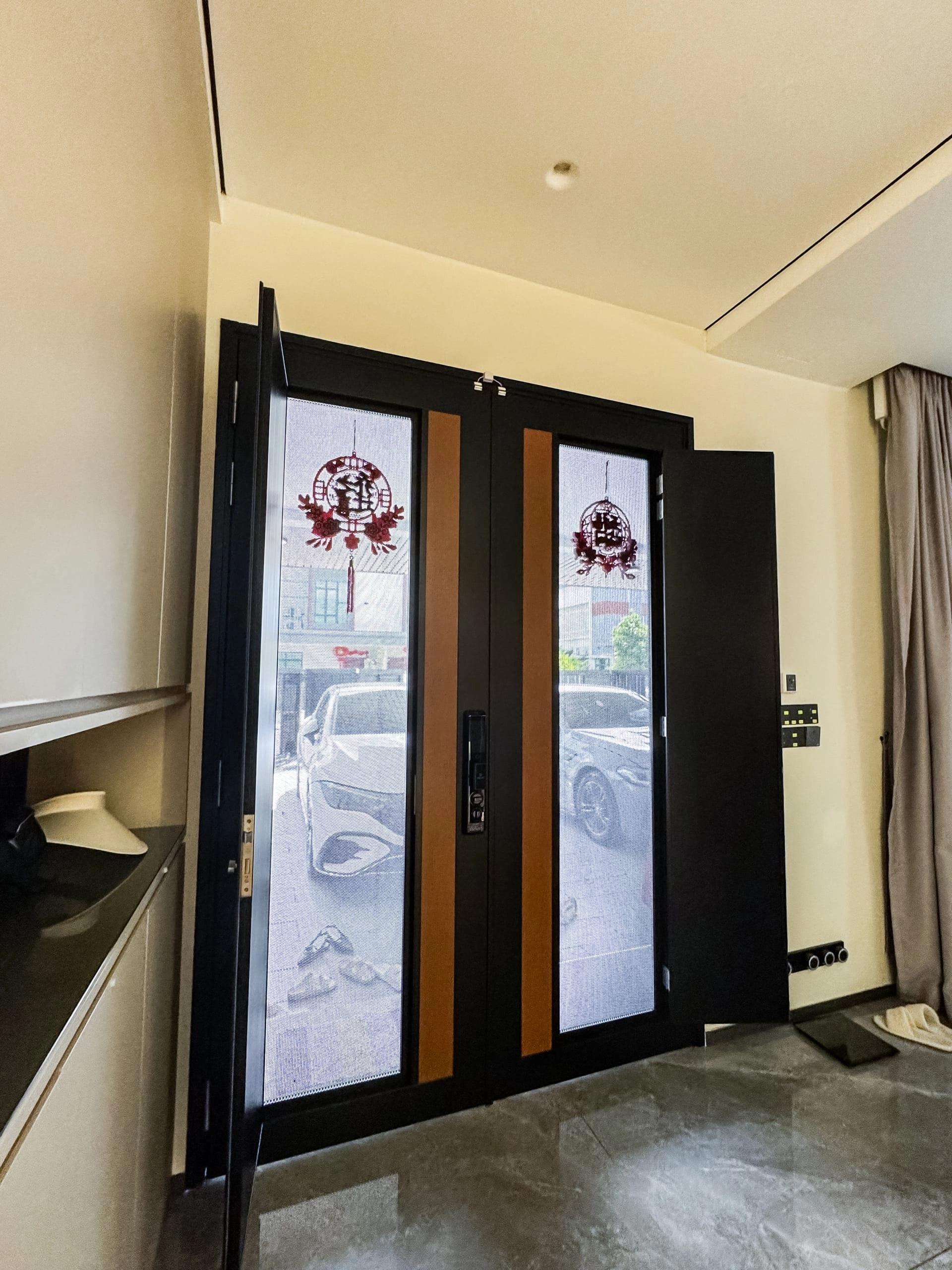Security door Malaysia Aluminum door Luxury security door Delux security door price Aluminium security door Alutechdoor Security door design for home Best safety door Best security door malaysia Modern security door Security door design Safety door Malaysia Premium security door dt601