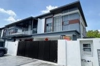 Trackless folding gate Trackless autogate Folding gate Malaysia Aluminium gate Malaysia Delux autogate Unigate Autogate Malaysia Unigate Malaysia Trackless gate Malaysia Aluminium gate supplier Malaysia Aluminium auto gate Autogate price Autogate system price Trackless autogate malaysia price Autogate malaysia price Aluminium gate suppliers x19