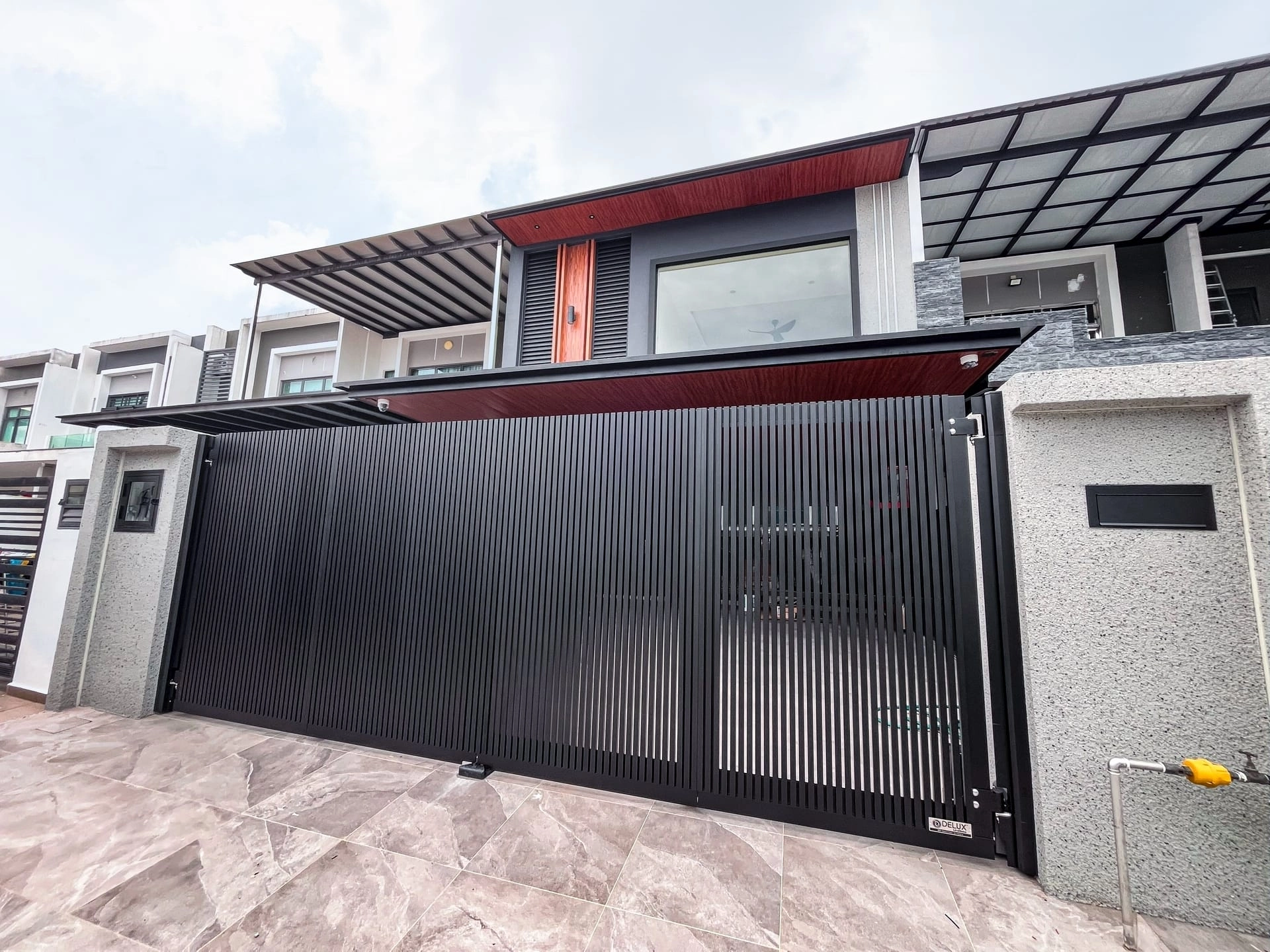 Trackless folding gate Trackless autogate Folding gate Malaysia Aluminium gate Malaysia Delux autogate Unigate Autogate Malaysia Unigate Malaysia Trackless gate Malaysia Aluminium gate supplier Malaysia Aluminium auto gate Autogate price Autogate system price Trackless autogate malaysia price Autogate malaysia price Aluminium gate suppliers x8