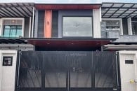 Trackless folding gate Trackless autogate Folding gate Malaysia Aluminium gate Malaysia Delux autogate Unigate Autogate Malaysia Unigate Malaysia Trackless gate Malaysia Aluminium gate supplier Malaysia Aluminium auto gate Autogate price Autogate system price Trackless autogate malaysia price Autogate malaysia price Aluminium gate suppliers x8