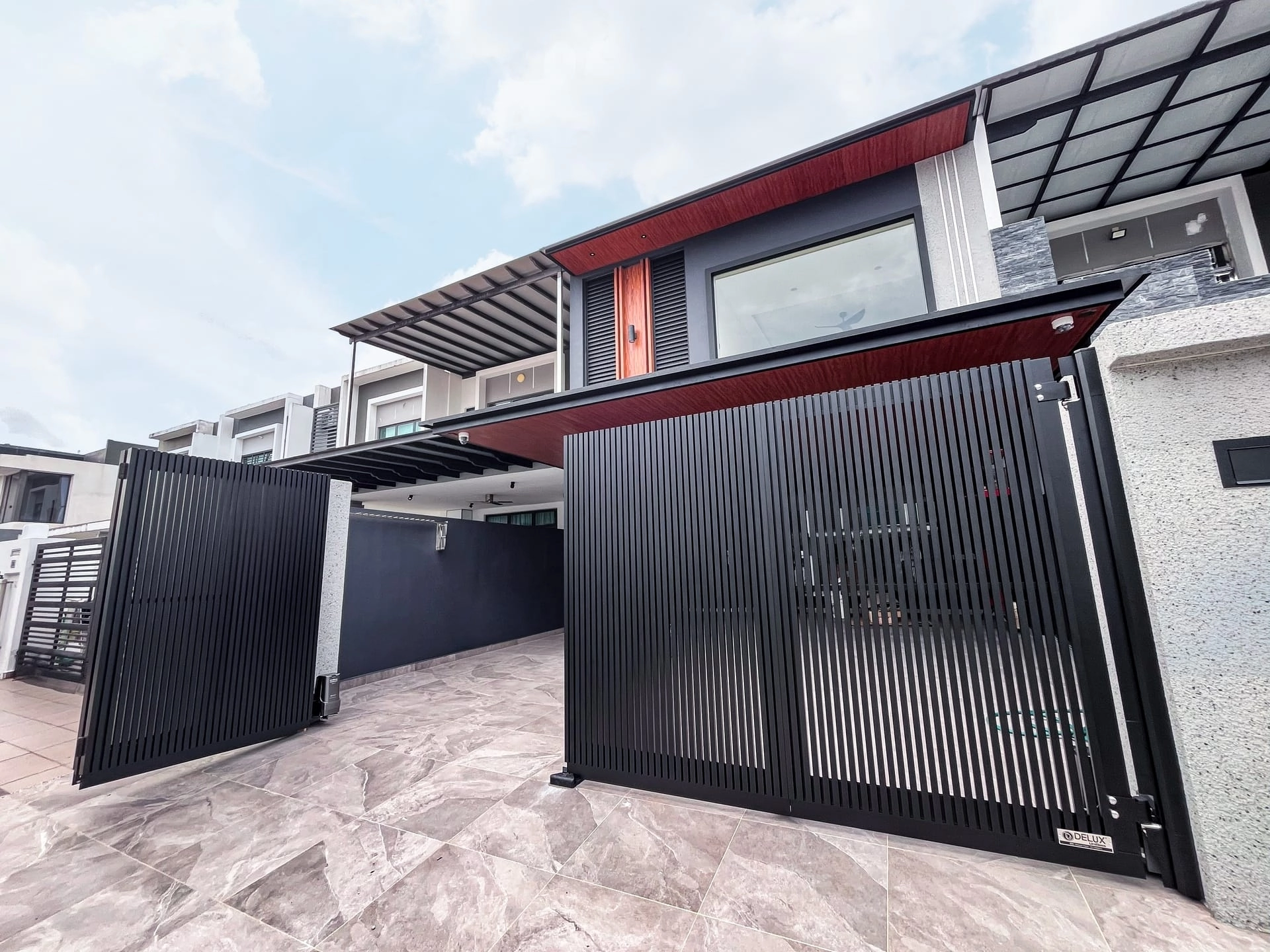 Trackless folding gate Trackless autogate Folding gate Malaysia Aluminium gate Malaysia Delux autogate Unigate Autogate Malaysia Unigate Malaysia Trackless gate Malaysia Aluminium gate supplier Malaysia Aluminium auto gate Autogate price Autogate system price Trackless autogate malaysia price Autogate malaysia price Aluminium gate suppliers x8