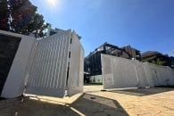 Trackless folding gate Trackless autogate Folding gate Malaysia Aluminium gate Malaysia Delux autogate Unigate Autogate Malaysia Unigate Malaysia Trackless gate Malaysia Aluminium gate supplier Malaysia Aluminium auto gate Autogate price Autogate system price Trackless autogate malaysia price Autogate malaysia price Aluminium gate suppliers showy