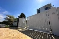 Trackless folding gate Trackless autogate Folding gate Malaysia Aluminium gate Malaysia Delux autogate Unigate Autogate Malaysia Unigate Malaysia Trackless gate Malaysia Aluminium gate supplier Malaysia Aluminium auto gate Autogate price Autogate system price Trackless autogate malaysia price Autogate malaysia price Aluminium gate suppliers showy