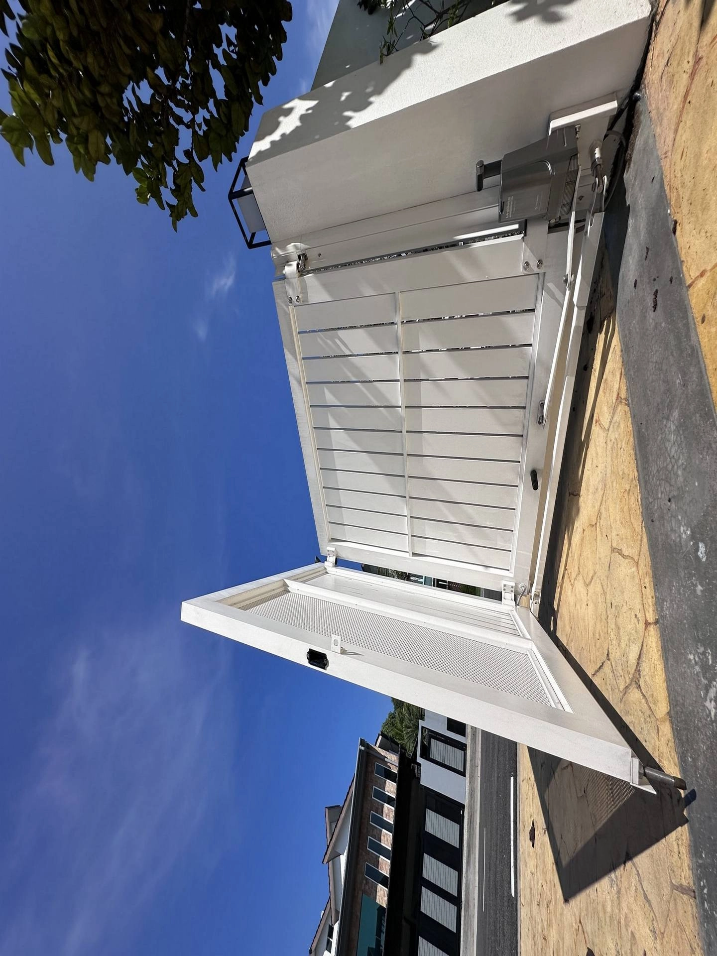 Trackless folding gate Trackless autogate Folding gate Malaysia Aluminium gate Malaysia Delux autogate Unigate Autogate Malaysia Unigate Malaysia Trackless gate Malaysia Aluminium gate supplier Malaysia Aluminium auto gate Autogate price Autogate system price Trackless autogate malaysia price Autogate malaysia price Aluminium gate suppliers showy