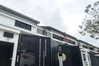 Trackless folding gate Trackless autogate Folding gate Malaysia Aluminium gate Malaysia Delux autogate Unigate Autogate Malaysia Unigate Malaysia Trackless gate Malaysia Aluminium gate supplier Malaysia Aluminium auto gate Autogate price Autogate system price Trackless autogate malaysia price Autogate malaysia price Aluminium gate suppliers grono 1