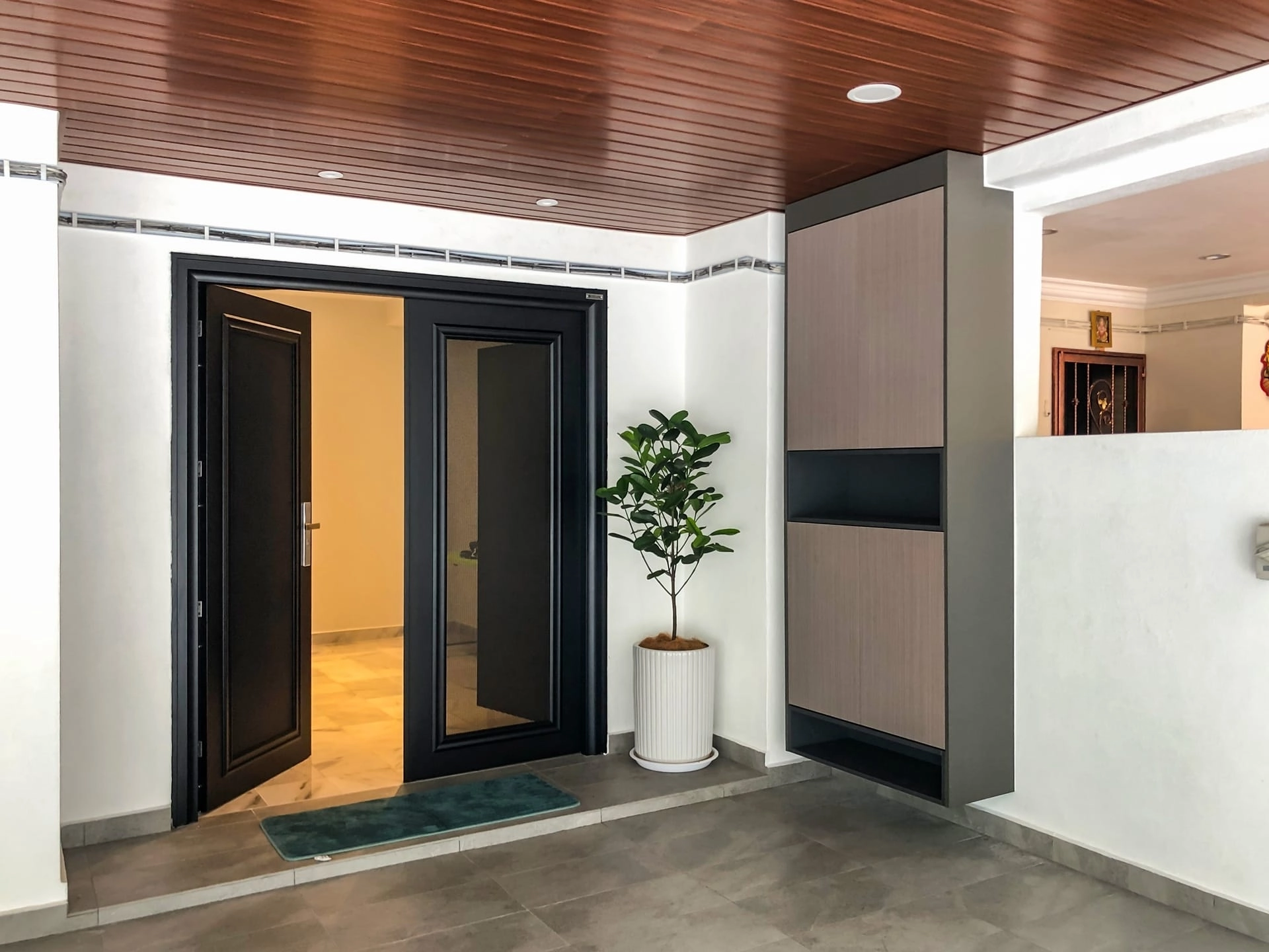 Security door Malaysia Aluminum door Luxury security door Delux security door price Aluminium security door Alutechdoor Security door design for home Best safety door Best security door malaysia Modern security door Security door design Safety door Malaysia Premium security door dt301