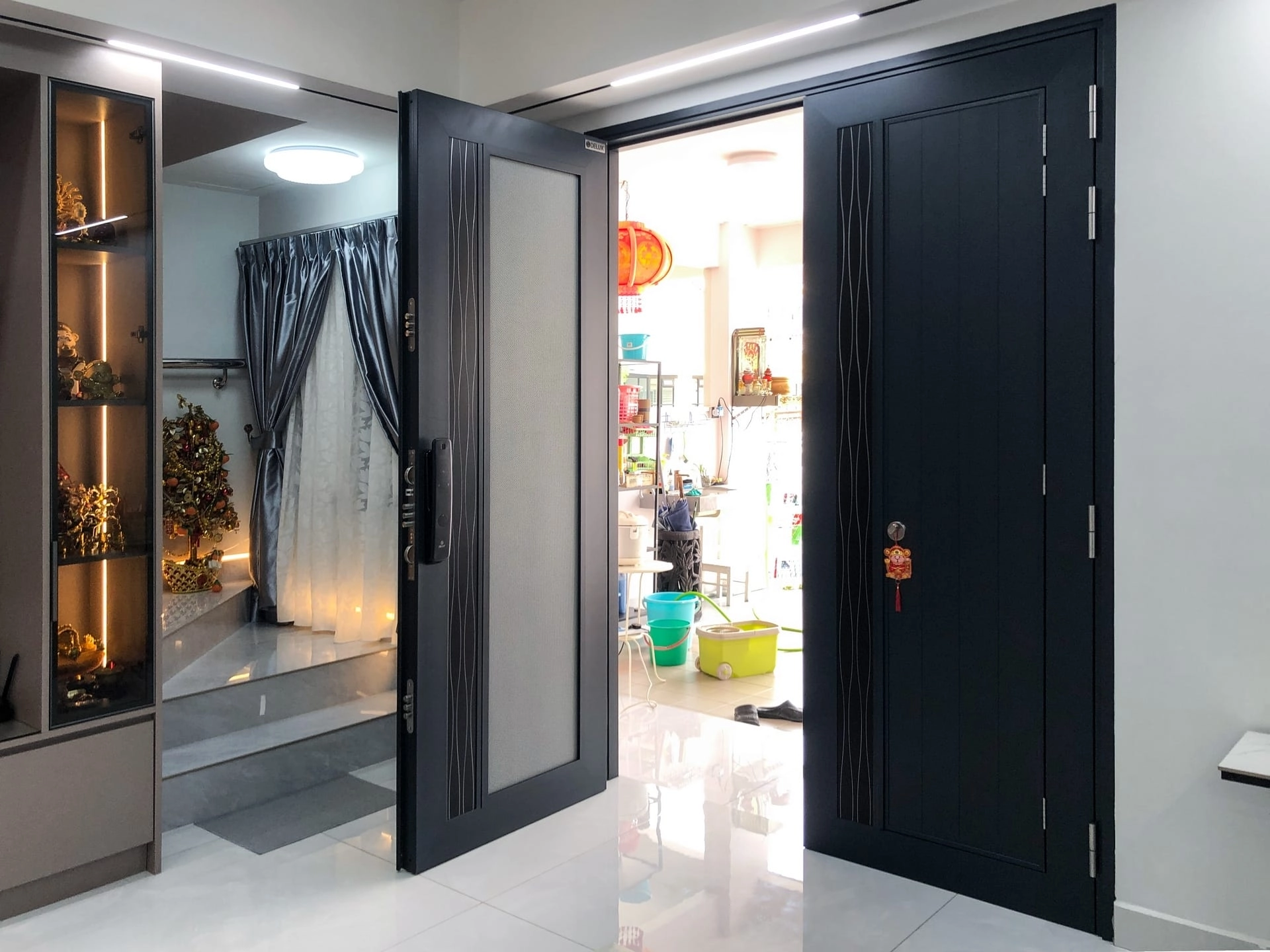 Security door Malaysia Aluminum door Luxury security door Delux security door price Aluminium security door Alutechdoor Security door design for home Best safety door Best security door malaysia Modern security door Security door design Safety door Malaysia Premium security door dt602