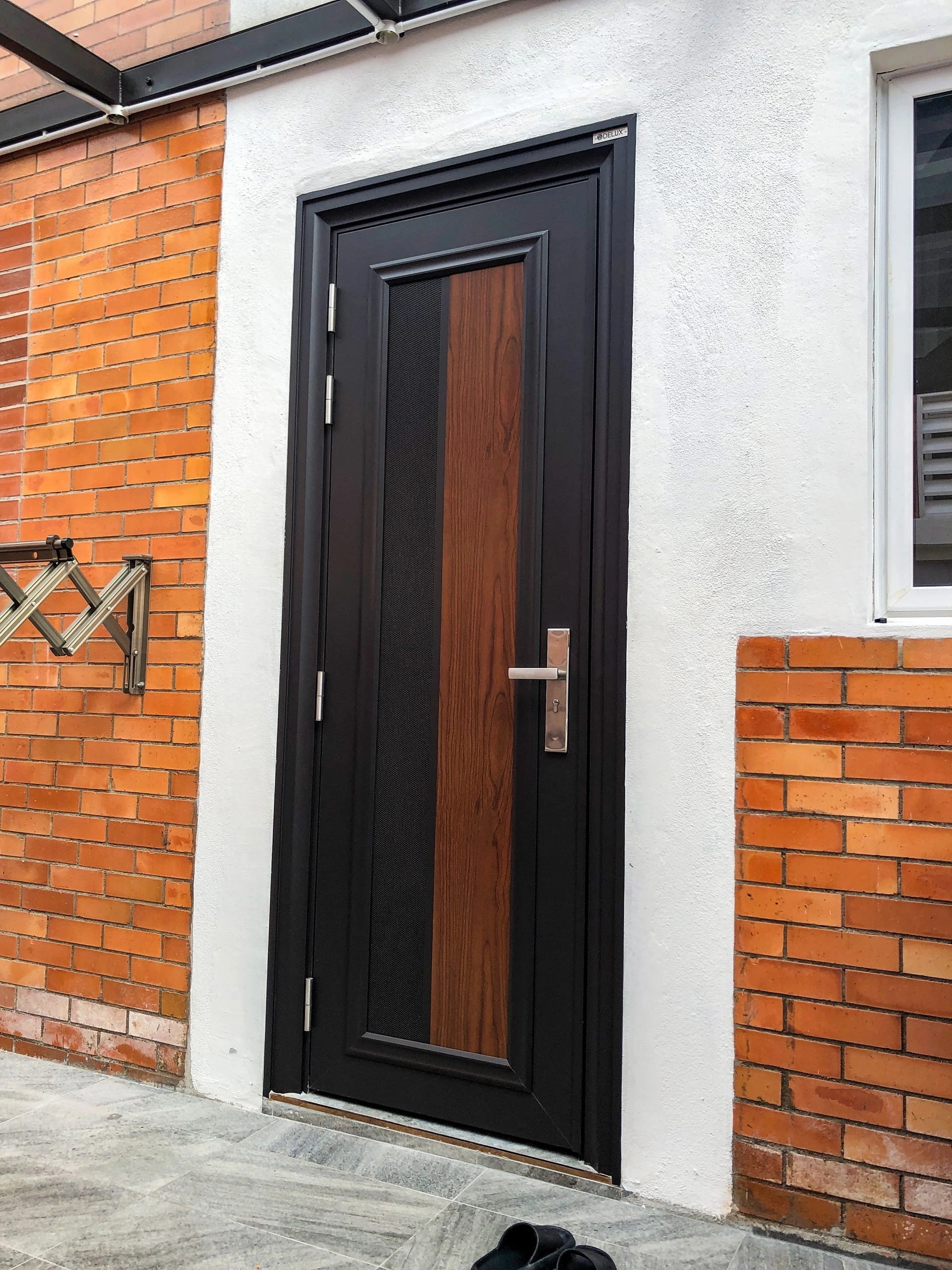 Security door Malaysia Aluminum door Luxury security door Delux security door price Aluminium security door Alutechdoor Security door design for home Best safety door Best security door malaysia Modern security door Security door design Safety door Malaysia Premium security door dt604