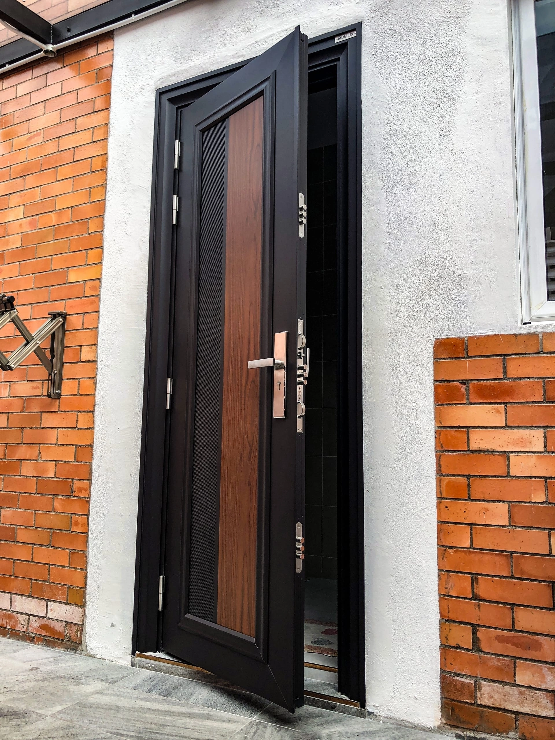 Security door Malaysia Aluminum door Luxury security door Delux security door price Aluminium security door Alutechdoor Security door design for home Best safety door Best security door malaysia Modern security door Security door design Safety door Malaysia Premium security door dt604