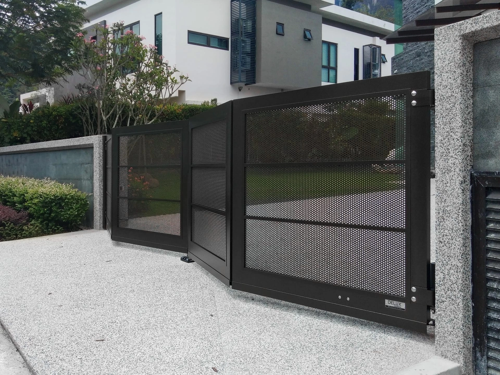 Trackless folding gate Trackless autogate Folding gate Malaysia Aluminium gate Malaysia Delux autogate Unigate Autogate Malaysia Unigate Malaysia Trackless gate Malaysia Aluminium gate supplier Malaysia Aluminium auto gate Autogate price Autogate system price Trackless autogate malaysia price Autogate malaysia price Aluminium gate suppliers x7