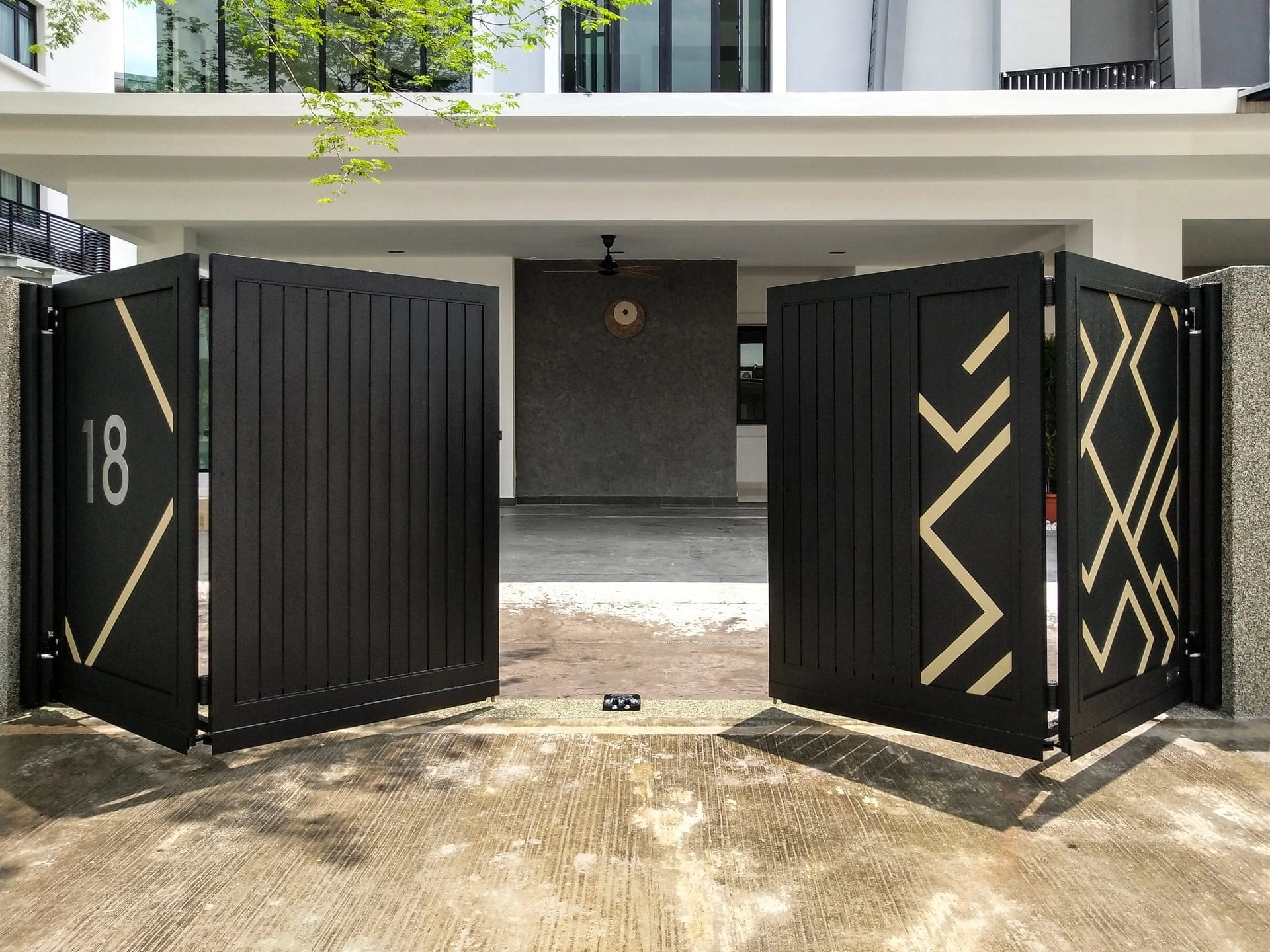 Trackless folding gate Trackless autogate Folding gate Malaysia Aluminium gate Malaysia Delux autogate Unigate Autogate Malaysia Unigate Malaysia Trackless gate Malaysia Aluminium gate supplier Malaysia Aluminium auto gate Autogate price Autogate system price Trackless autogate malaysia price Autogate malaysia price Aluminium gate suppliers earth 2