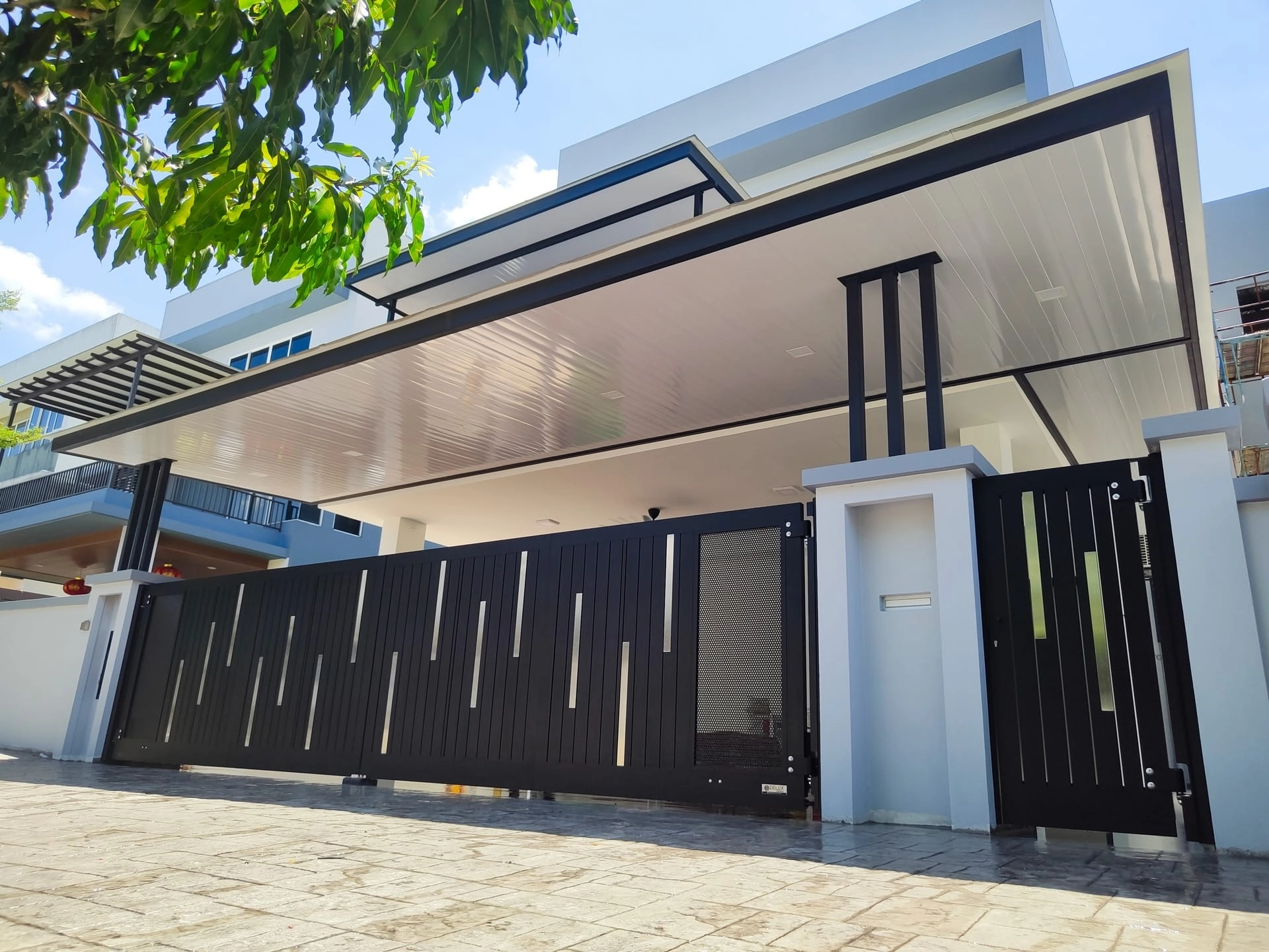 Trackless folding gate Trackless autogate Folding gate Malaysia Aluminium gate Malaysia Delux autogate Unigate Autogate Malaysia Unigate Malaysia Trackless gate Malaysia Aluminium gate supplier Malaysia Aluminium auto gate Autogate price Autogate system price Trackless autogate malaysia price Autogate malaysia price Aluminium gate suppliers classline 301