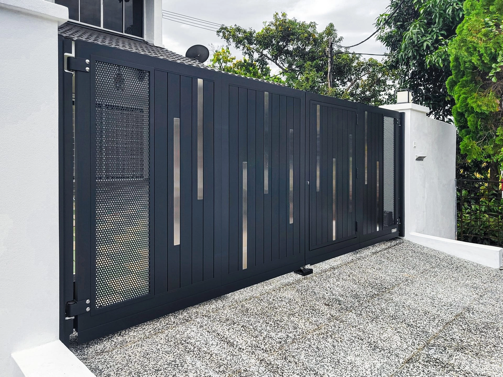 Trackless folding gate Trackless autogate Folding gate Malaysia Aluminium gate Malaysia Delux autogate Unigate Autogate Malaysia Unigate Malaysia Trackless gate Malaysia Aluminium gate supplier Malaysia Aluminium auto gate Autogate price Autogate system price Trackless autogate malaysia price Autogate malaysia price Aluminium gate suppliers classline 301