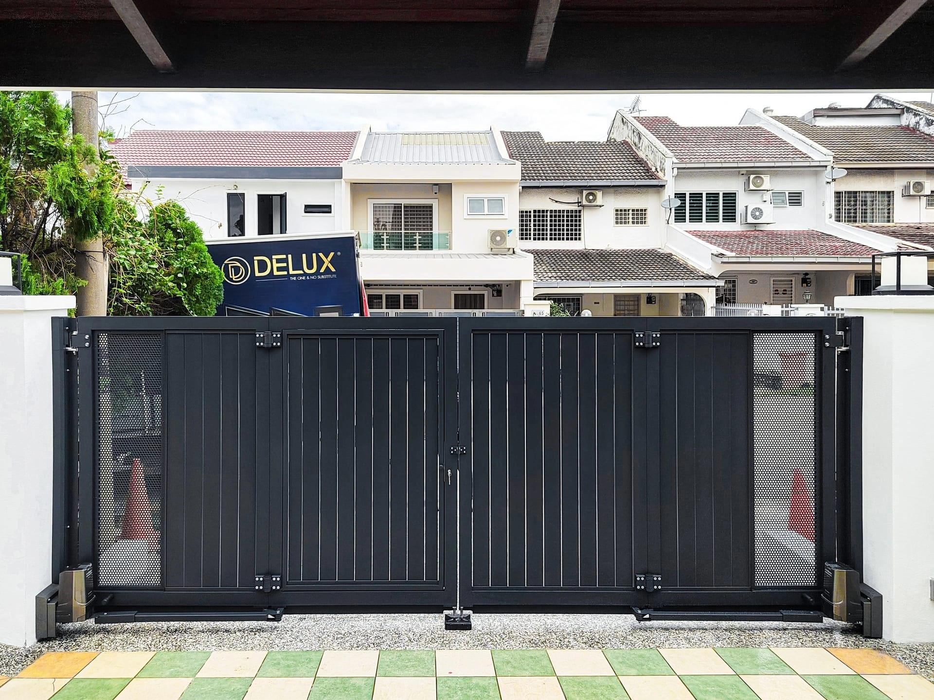 Trackless folding gate Trackless autogate Folding gate Malaysia Aluminium gate Malaysia Delux autogate Unigate Autogate Malaysia Unigate Malaysia Trackless gate Malaysia Aluminium gate supplier Malaysia Aluminium auto gate Autogate price Autogate system price Trackless autogate malaysia price Autogate malaysia price Aluminium gate suppliers classline 301