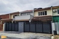 Trackless folding gate Trackless autogate Folding gate Malaysia Aluminium gate Malaysia Delux autogate Unigate Autogate Malaysia Unigate Malaysia Trackless gate Malaysia Aluminium gate supplier Malaysia Aluminium auto gate Autogate price Autogate system price Trackless autogate malaysia price Autogate malaysia price Aluminium gate suppliers vert 1