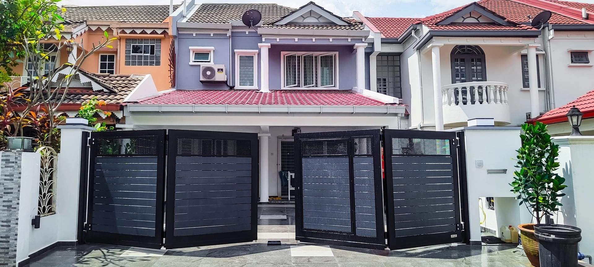 Trackless folding gate Trackless autogate Folding gate Malaysia Aluminium gate Malaysia Delux autogate Unigate Autogate Malaysia Unigate Malaysia Trackless gate Malaysia Aluminium gate supplier Malaysia Aluminium auto gate Autogate price Autogate system price Trackless autogate malaysia price Autogate malaysia price Aluminium gate suppliers texstone x4